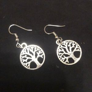 Silver plated earrings tree design new with tags